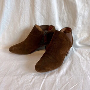 Aquatalia Suede Leather Short Heel Almond Toe Ankle Boot